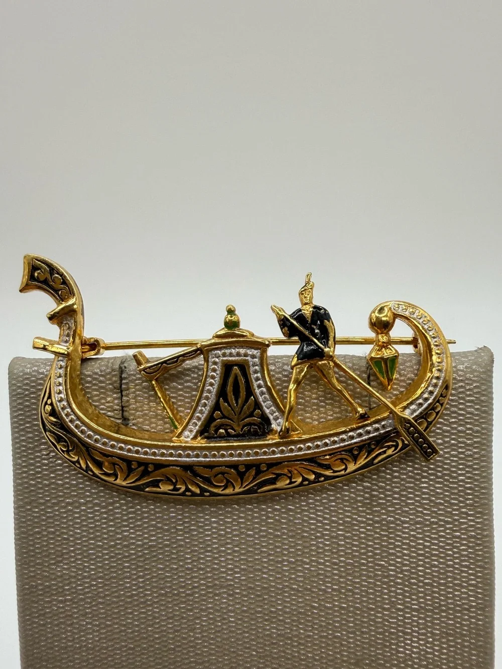 Vintage Damascene Gondola Brooch Gold Tone Venetian Gondolier Pin